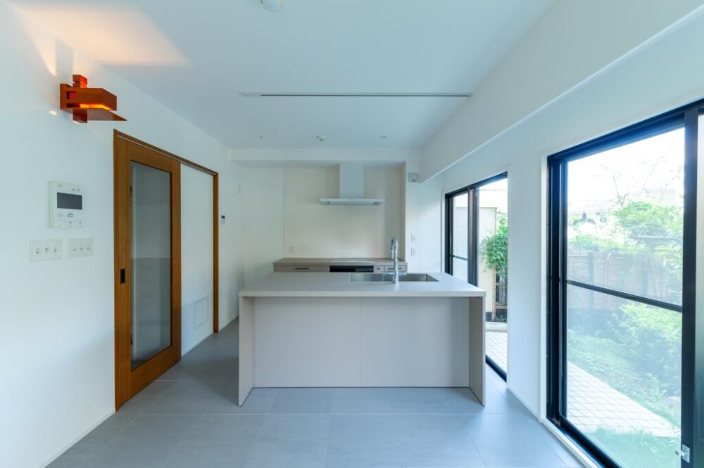 40平米台「ブラウンとモノトーン」